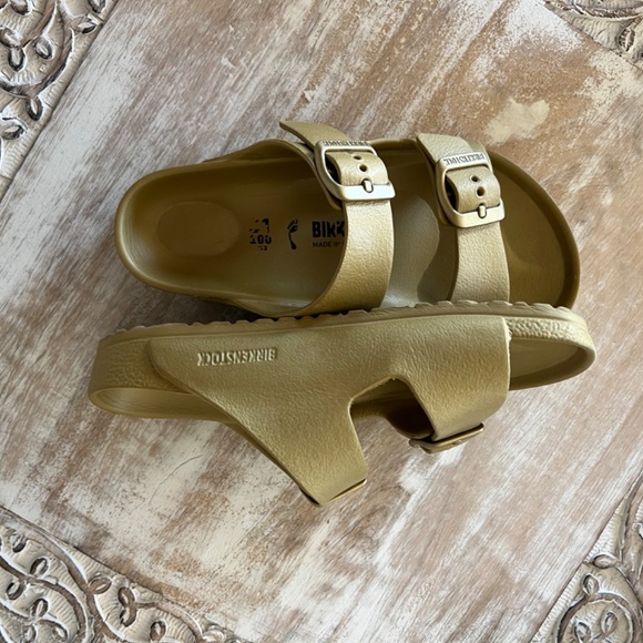 Birkenstock Gold Sandal - Picture 7 of 9